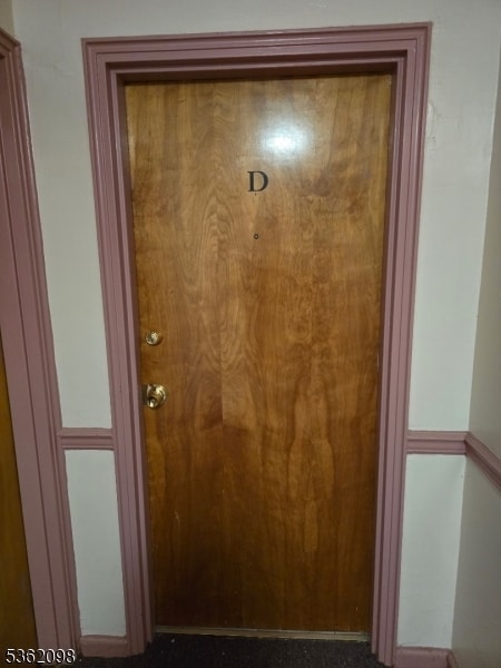 Foto del edificio - 933 E Front St