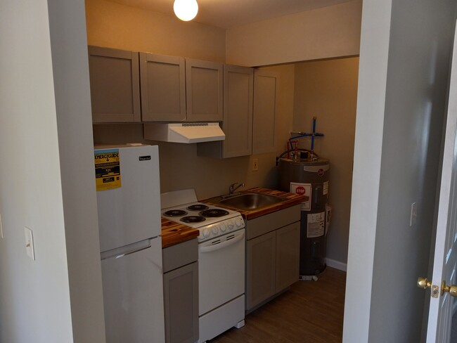 Building Photo - 303 Lackland St