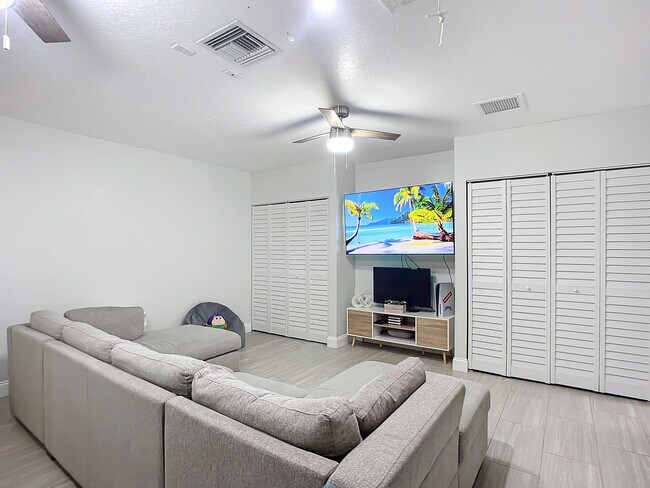Foto del edificio - 1181 SW Midland Ln