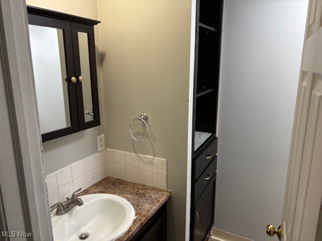 Foto del edificio - 4736 E High St