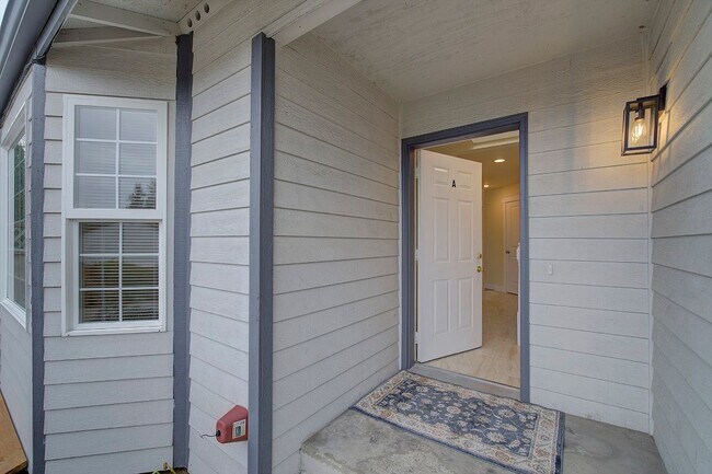 Foto del edificio - 3Bd/2.5Ba Lynnwood Duplex