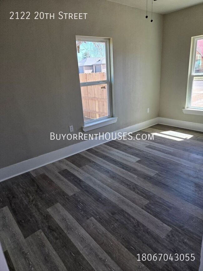 Foto del edificio - 2122 20th St