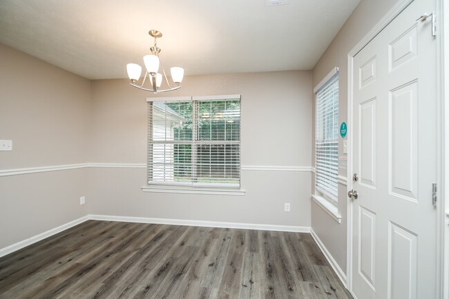Foto del edificio - 309 Stones Throw Dr