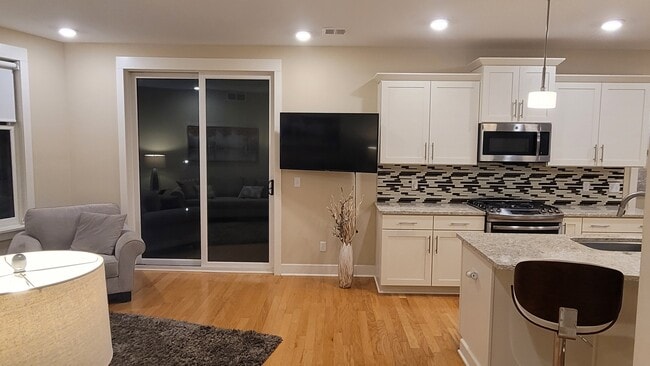 View toward Balcony - 83 E Church St