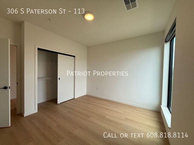 Foto del edificio - 306 S Paterson St