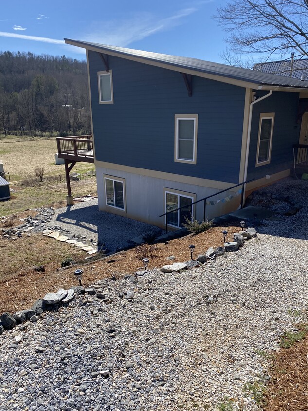 Primary Photo - 2223 Silvers Welch Rd