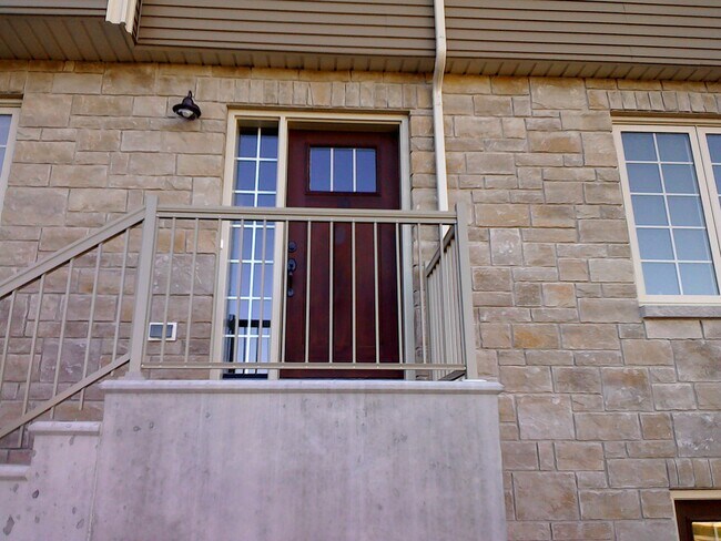 Photo du bâtiment - 620 Squires St