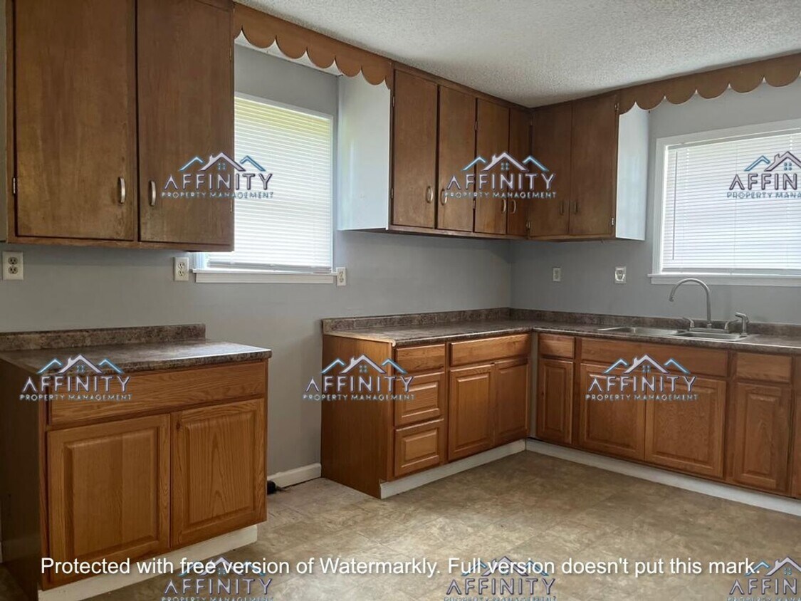 Primary Photo - 1523 McGillicuddy Drive Macon, Ga