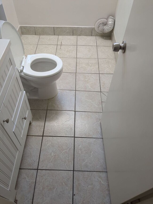 Foto del edificio - 8177 S Darin St