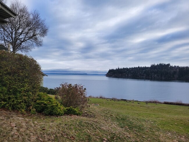 Building Photo - Two Bedroom Port Ludlow Condo