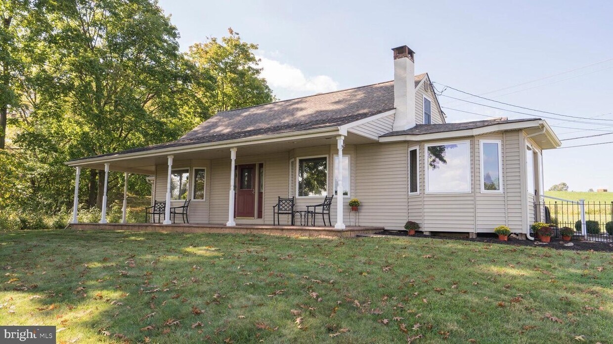 Front of home - 1050 N Milford Rd