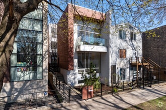 Building Photo - 1831 N Marshfield Ave