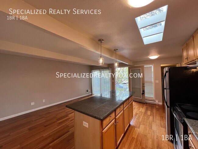 Foto del edificio - REMAINDER of APRIL RENT FREE!  ONE BEDROOM...