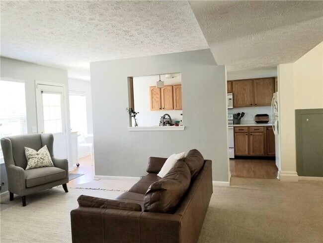 Foto del edificio - 15322 Declaration Dr