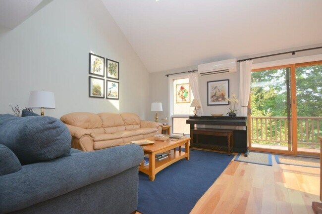 Foto del edificio - 3 Lakeview Pl