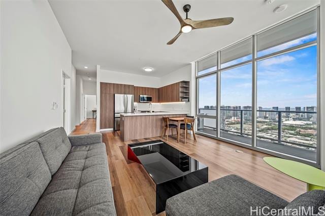 Foto principal - 1515 Liona St