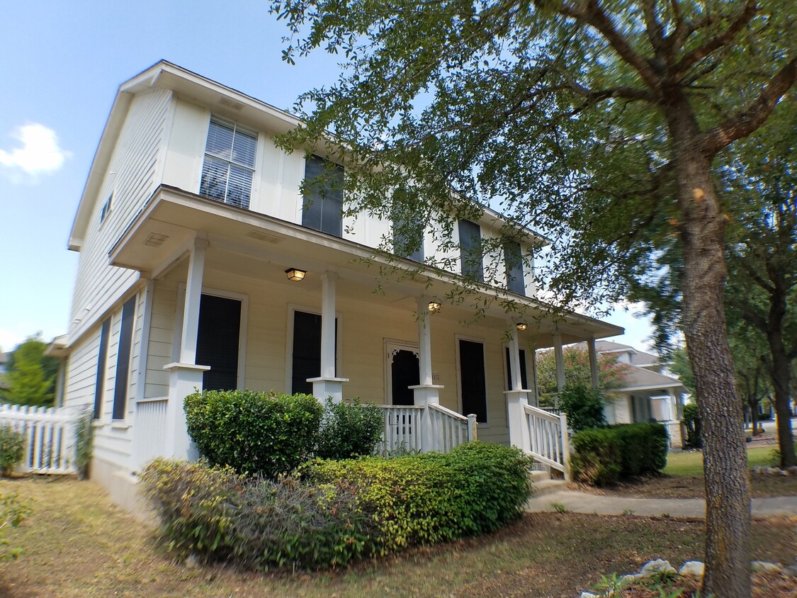 Primary Photo - Plum Creek 4 bed Newly Painted