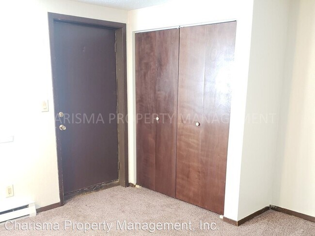 Foto del edificio - 410-412 N Spring Ave