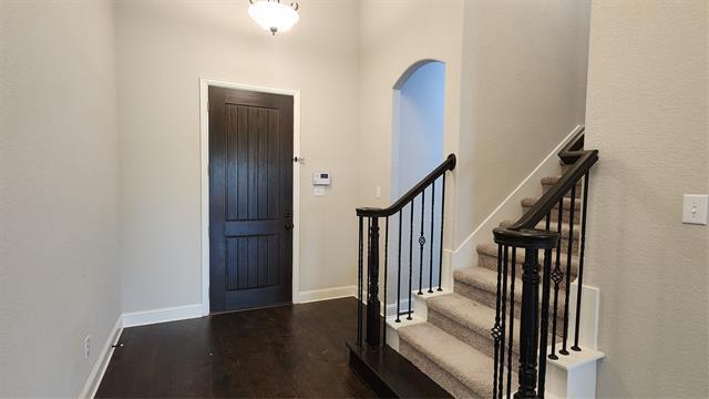 Building Photo - 296 Paluxy St