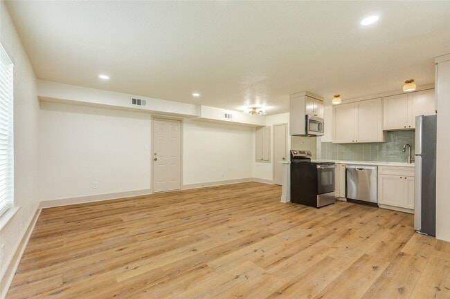 Building Photo - 2305 55th St