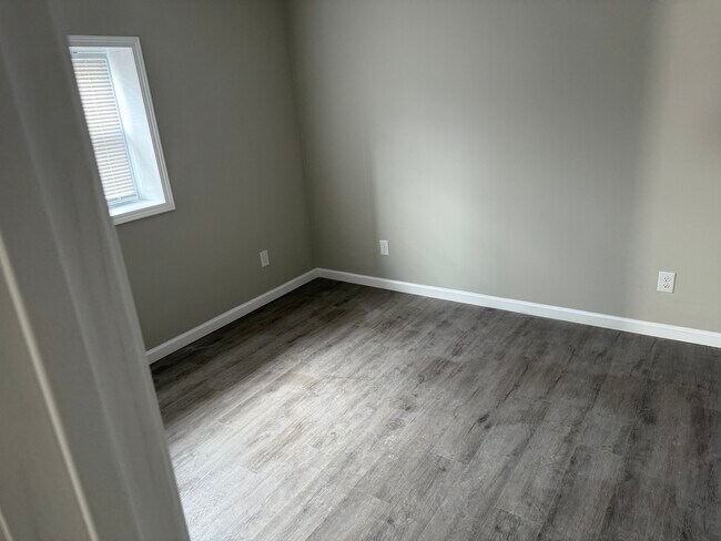 Foto del edificio - 1309 E Main St