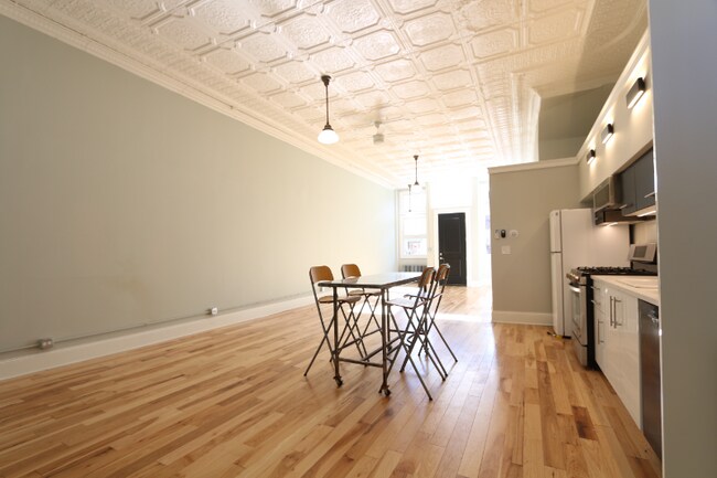 Foto del edificio - 1316 W Erie St