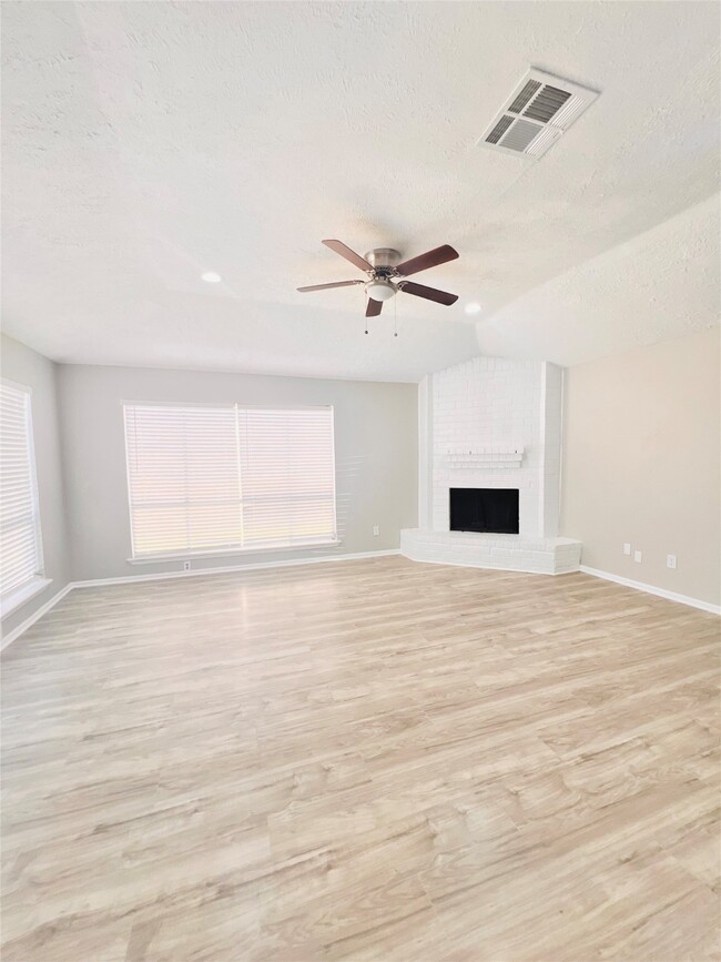 Building Photo - 8815 Brummel Dr