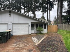 Building Photo - 1609 16th Ct SE