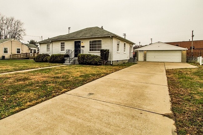 Foto del edificio - Completely Renovated 3 Bedroom 1 Bathroom Home