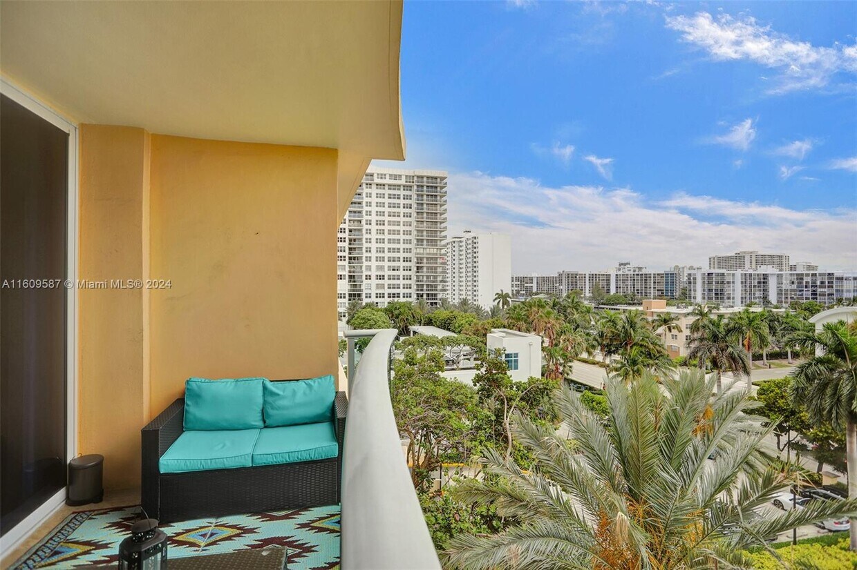 Foto principal - 2501 S Ocean Dr