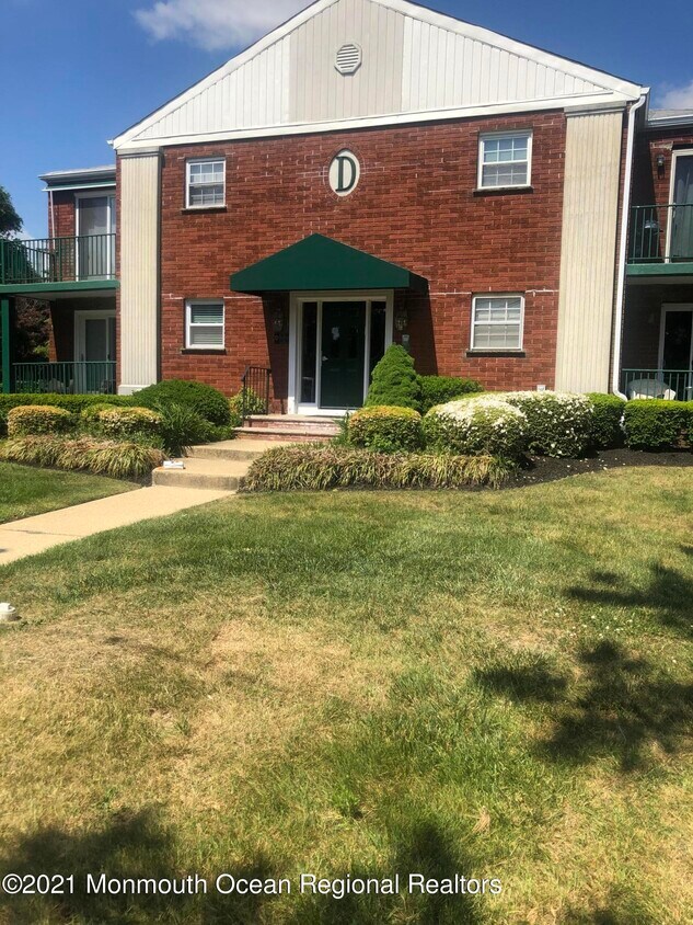 Primary Photo - 65 Cedar Ave