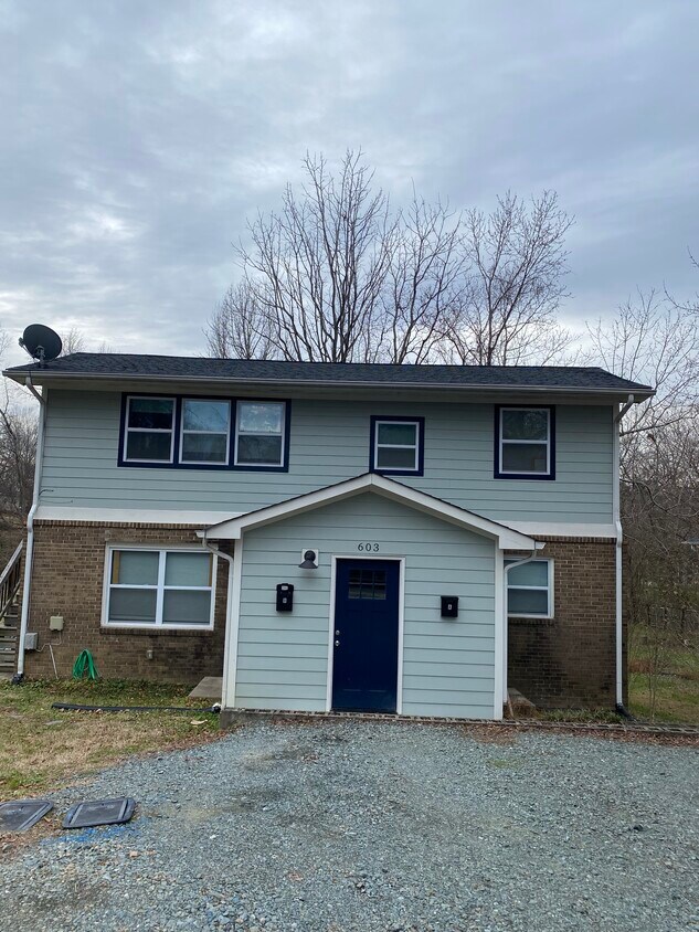 Foto principal - 603 Bynum St
