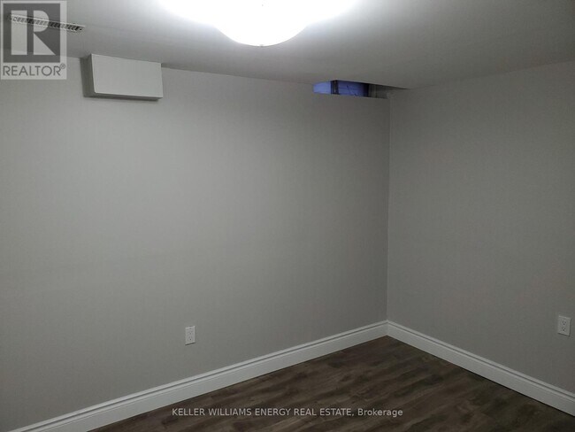 Photo du bâtiment - 1137 Norman Crescent