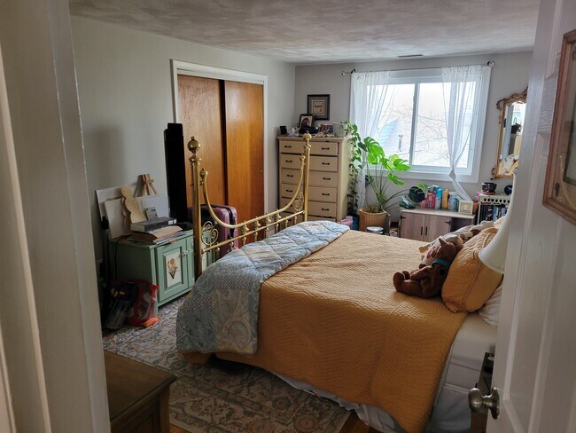 Foto del edificio - 86 Academy Hill Rd