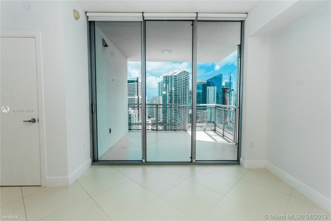 Building Photo - 2 br, 2 bath  - Wind Condounit