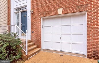 Building Photo - 11485 Carriage Gate Ct