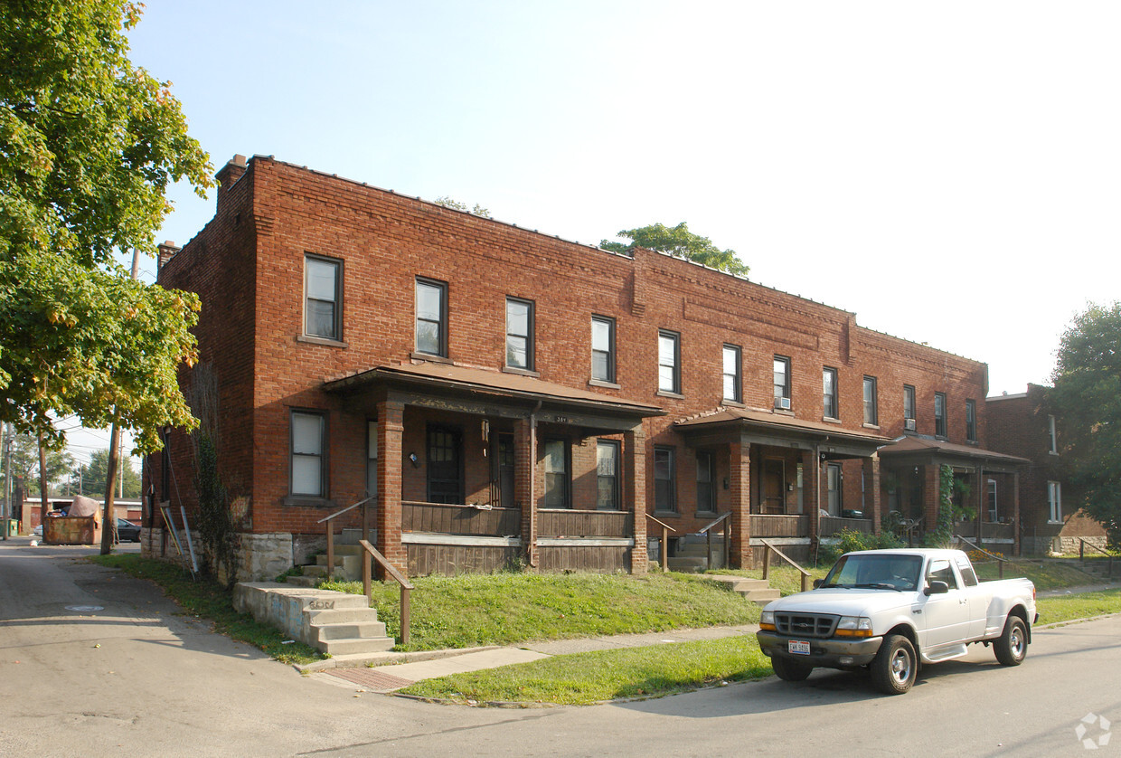 Primary Photo - 382-392 E Tompkins St