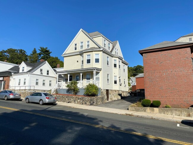 Building Photo - 931 Main St Residences