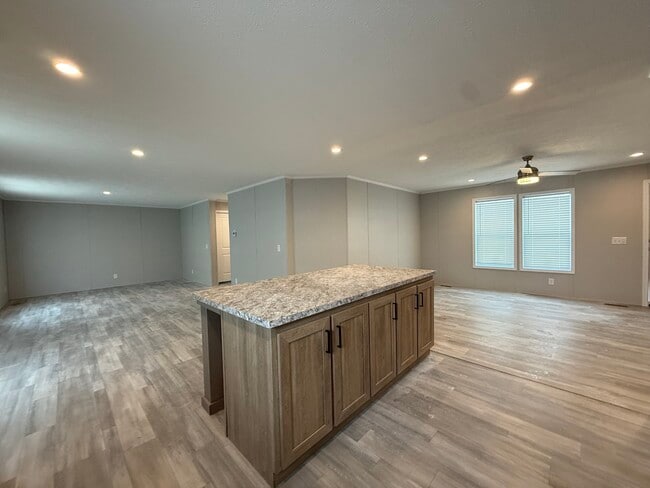 Building Photo - 29811 W Essex Ct