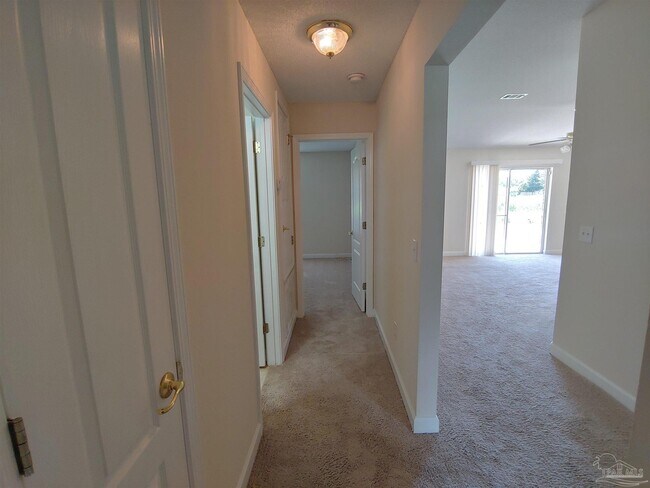 Foto del edificio - 720 Buoy Dr