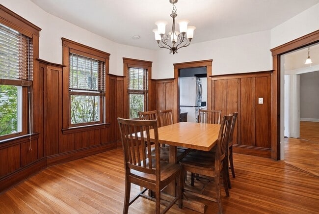 Building Photo - 48 Spruce St