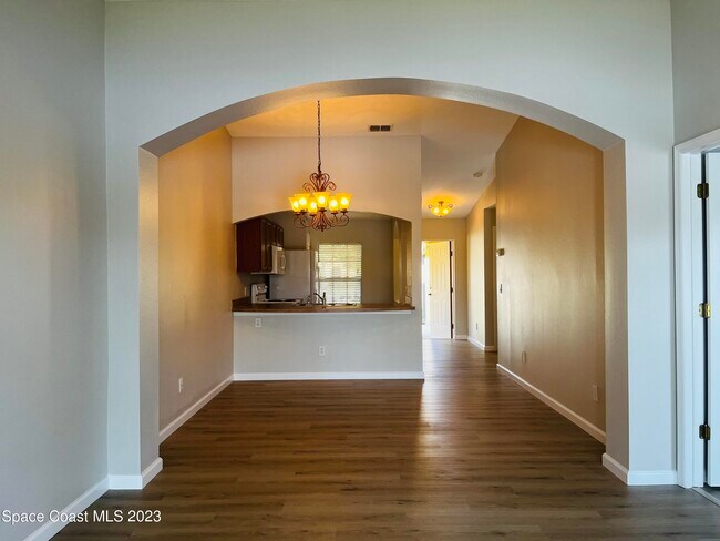 Building Photo - 4595 Radiant Way