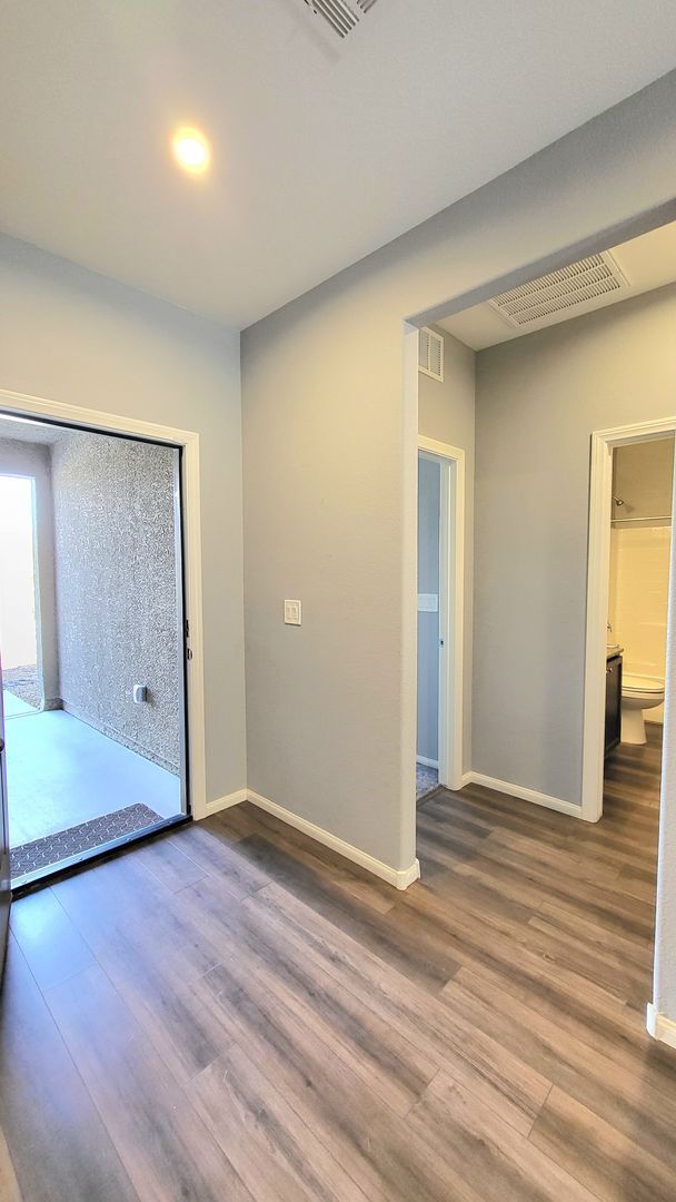 Foto del edificio - BURSON RANCH Tesora - Polk Avenue