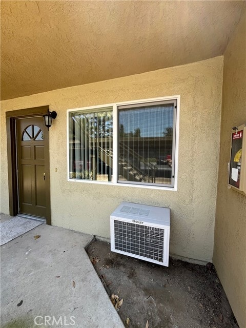 Building Photo - 1200 S San Antonio Ave