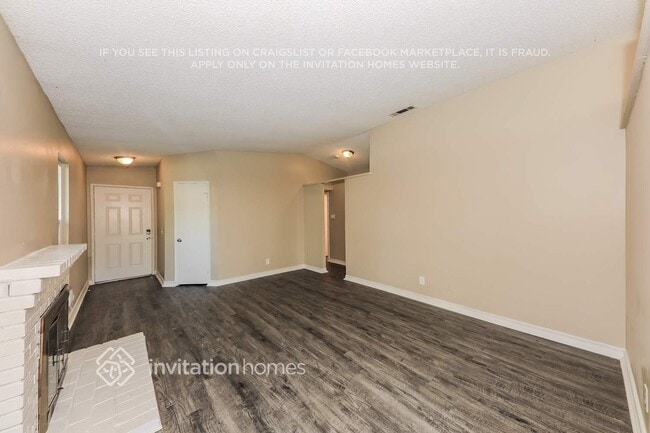 Building Photo - 27394 Rustic Ln