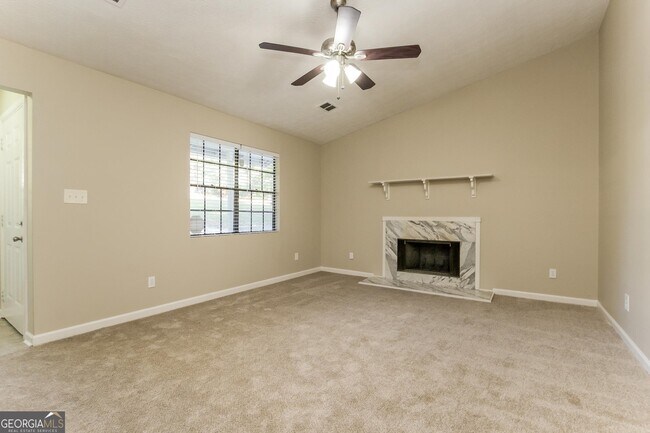 Building Photo - 6016 Castlegate Dr