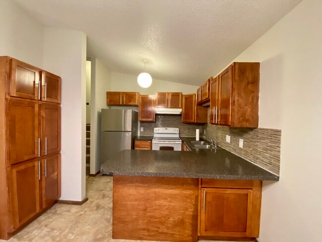 Building Photo - 16199 Flagstaff Ct S
