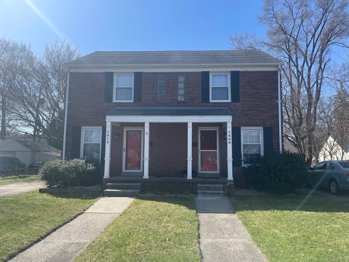 1608 E 4th St, Royal Oak, MI 48067 Townhome Rentals in Royal Oak MI
