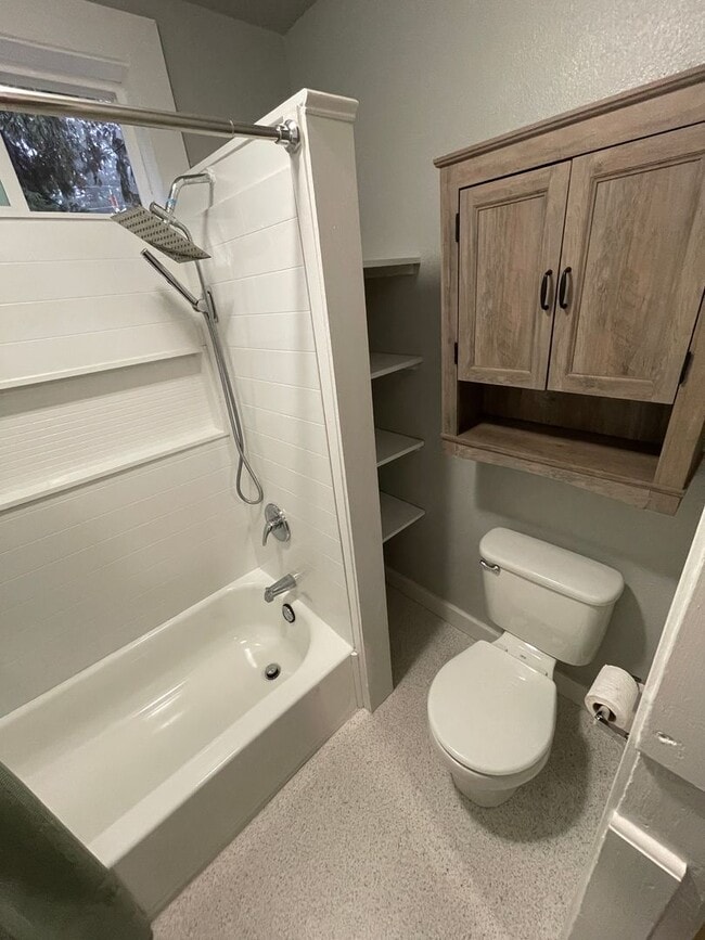 Building Photo - Stirling City Charmer-3 bed 1 bath, large ...