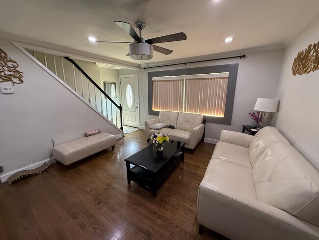 Foto del edificio - 100 Newbold Ave